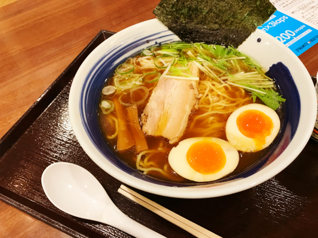 新東名高速道路駿河湾沼津SA（下り）のラーメン屋「麺屋 道神」の味玉ラーメンでホッと一息〜