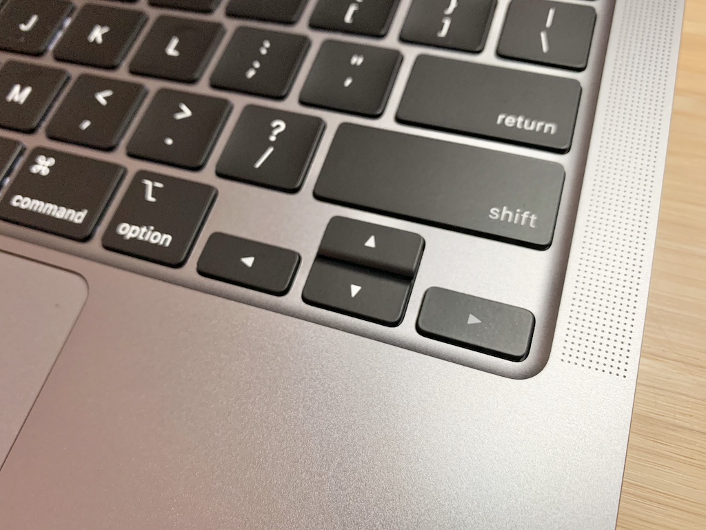 MacBook Pro 2020モデルの矢印キー